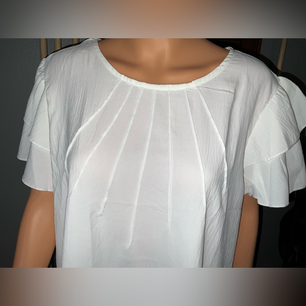 NWT White short sleeve top